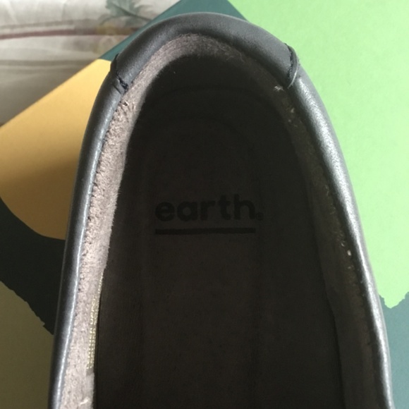 NWOT Slip-on Earth Shoes - Picture 6 of 8